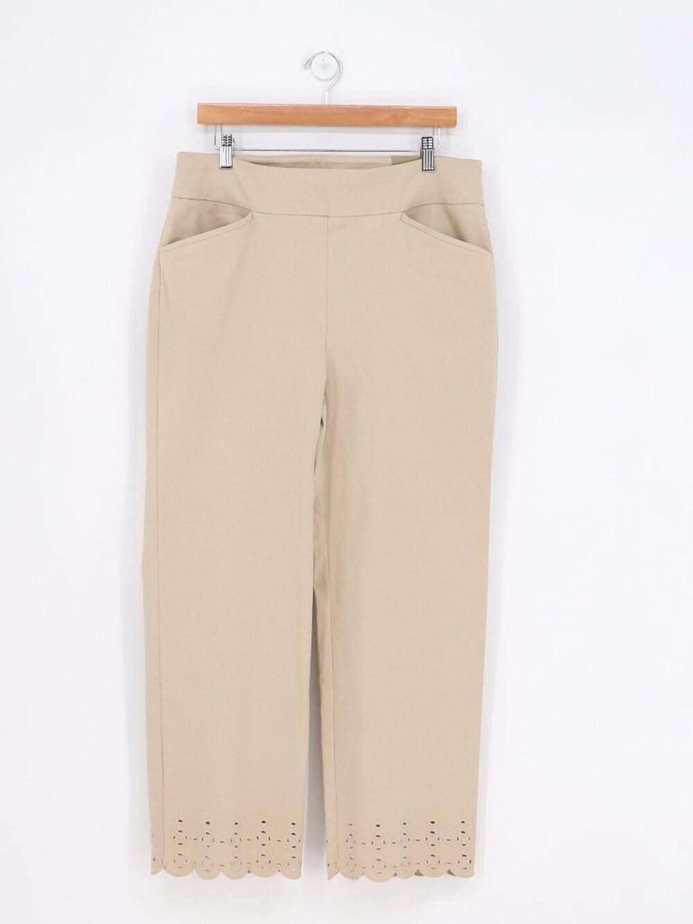 NWT CHICO'S Perfect Stretch Pull On Straight Ankle Pants in Tan Size 2 (US 12)